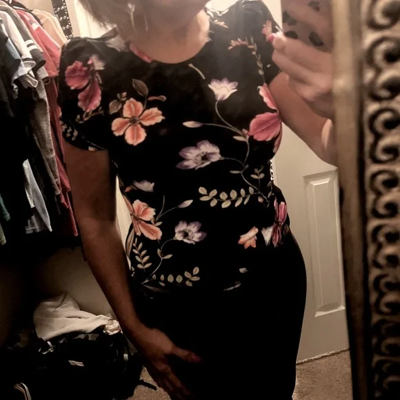 SALE - Express Black Floral Blouse - Picture 1 of 7
